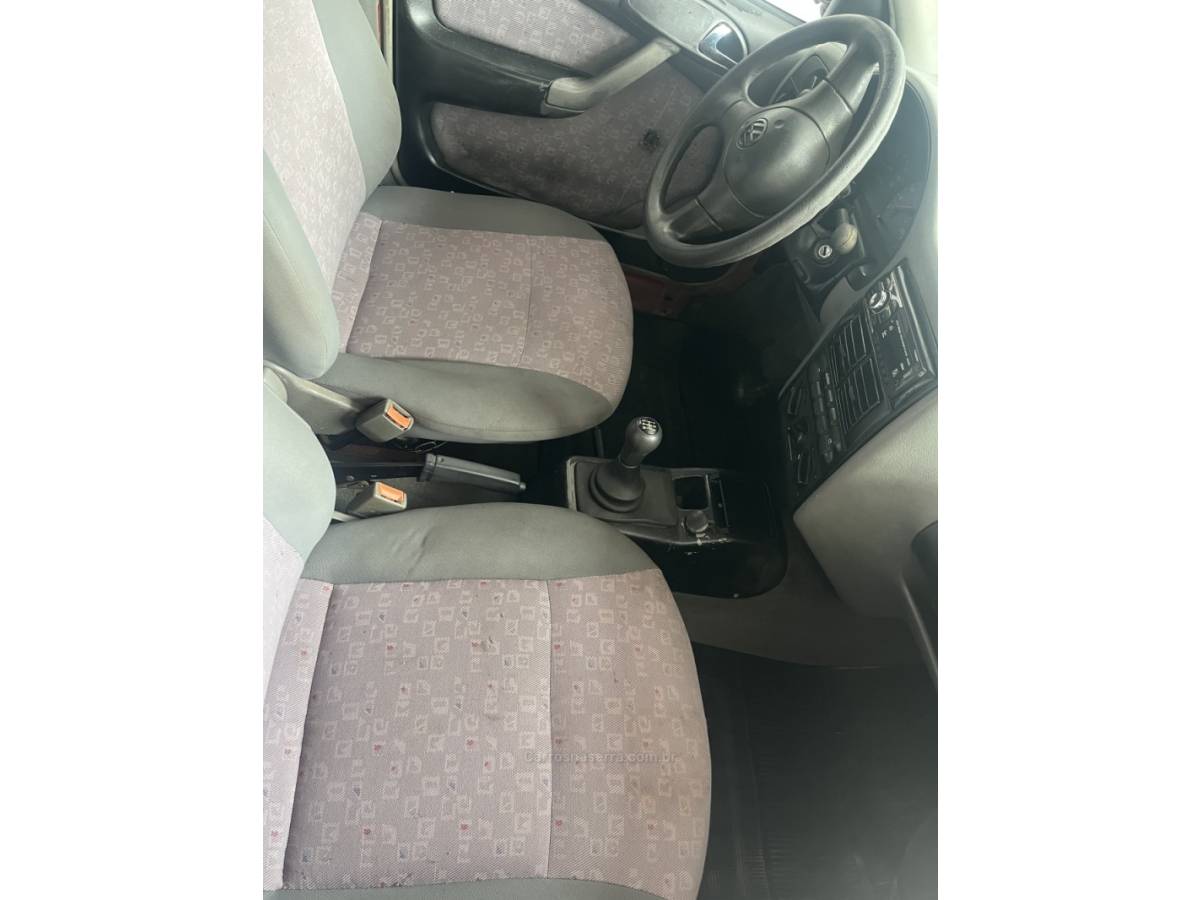 VOLKSWAGEN - SAVEIRO - 2000/2000 - Vermelha - R$ 24.000,00