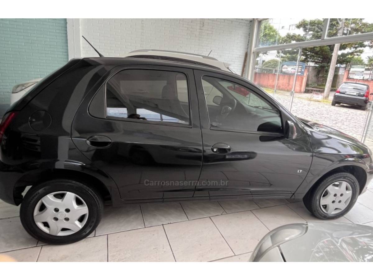 CHEVROLET - CELTA - 2011/2012 - Preta - R$ 29.500,00