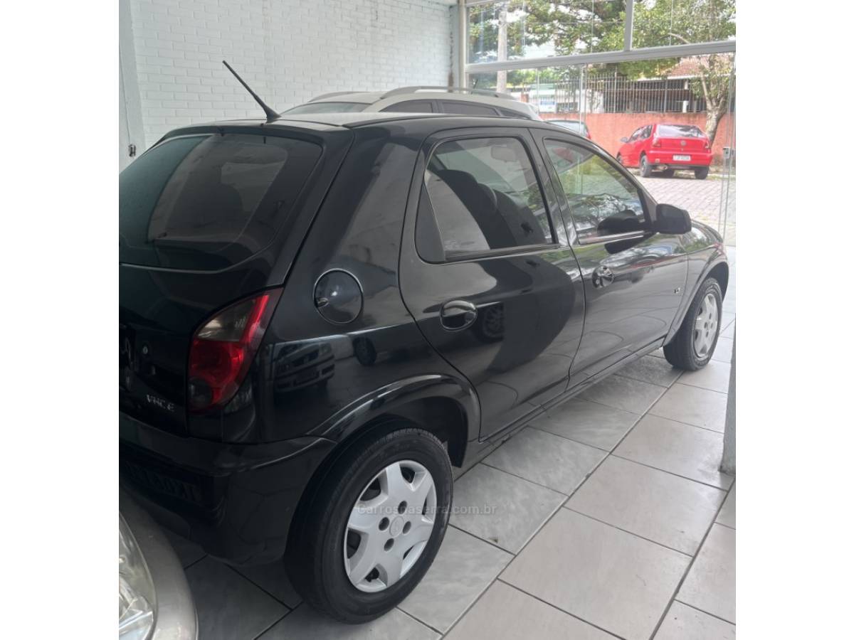 CHEVROLET - CELTA - 2011/2012 - Preta - R$ 29.500,00