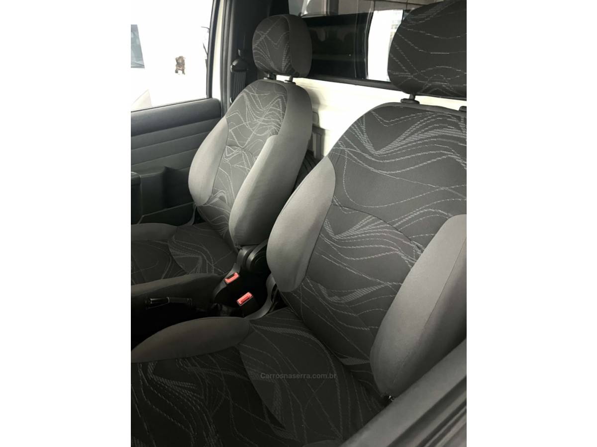 FIAT - STRADA - 2015/2016 - Branca - R$ 48.000,00